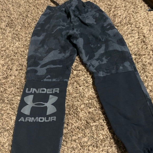 Under Armour boys medium jogger - Picture 8 of 13